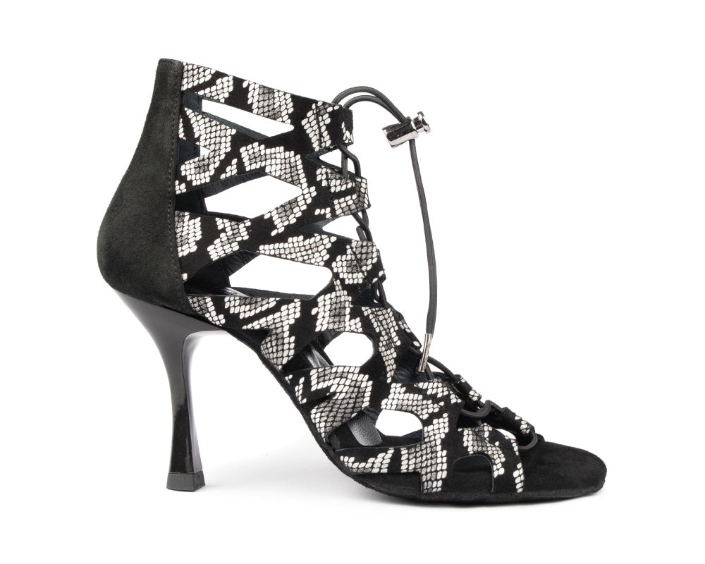 Portdance PD804 B Tanzschuhe in Schwarz/Weiß Schlange: eleganter Schnür-Stiletto mit geometrischem, offenem Webdesign.